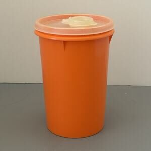 Vintage Tupperware Orange Juice Storage Canister 321-11 With Pour Spout Lid